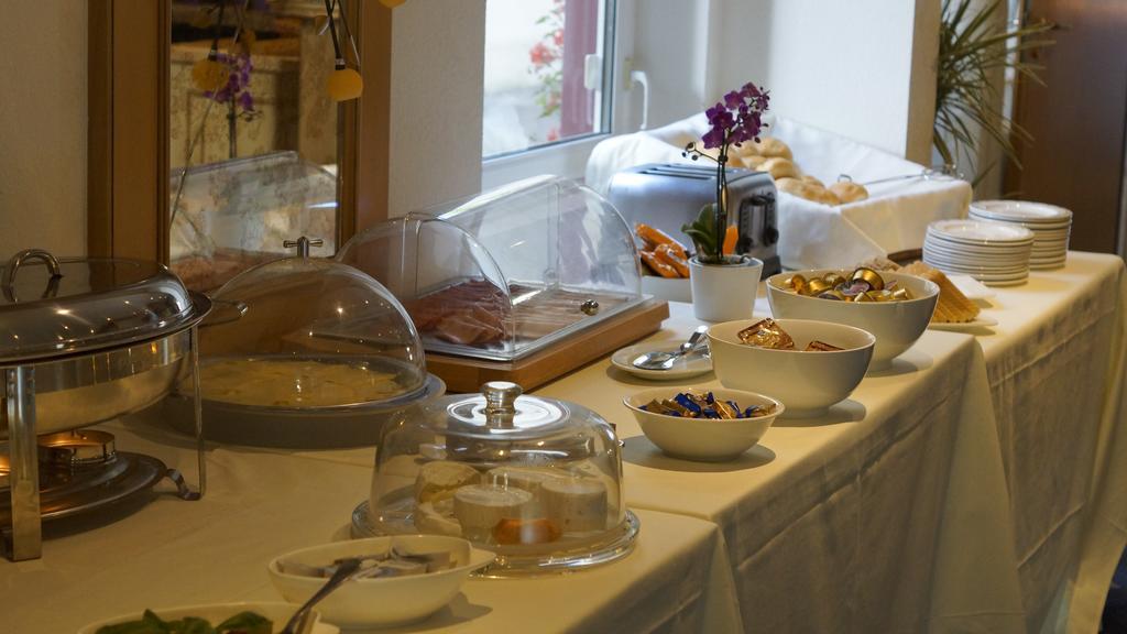 Hotel Reutlinger Hof ريوتلنجن المظهر الخارجي الصورة