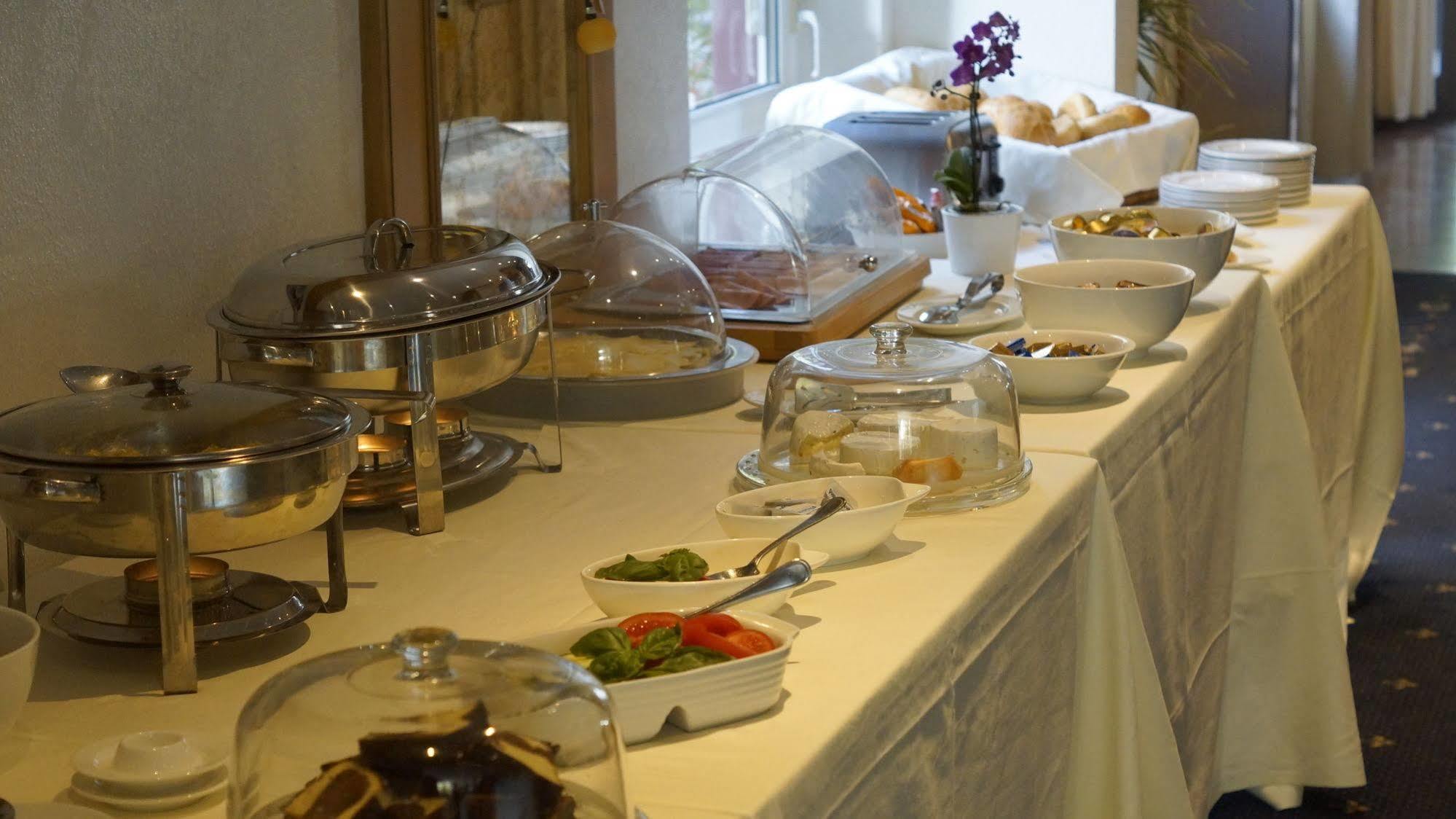 Hotel Reutlinger Hof ريوتلنجن المظهر الخارجي الصورة